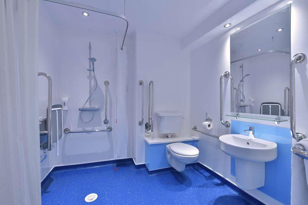 Travelodge Kew Bridge لندن الغرفة الصورة